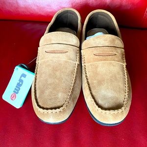 Lamo US Size 11 men’s loafers. Brand new in box